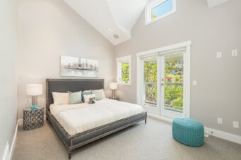 4710 Piccadilly South