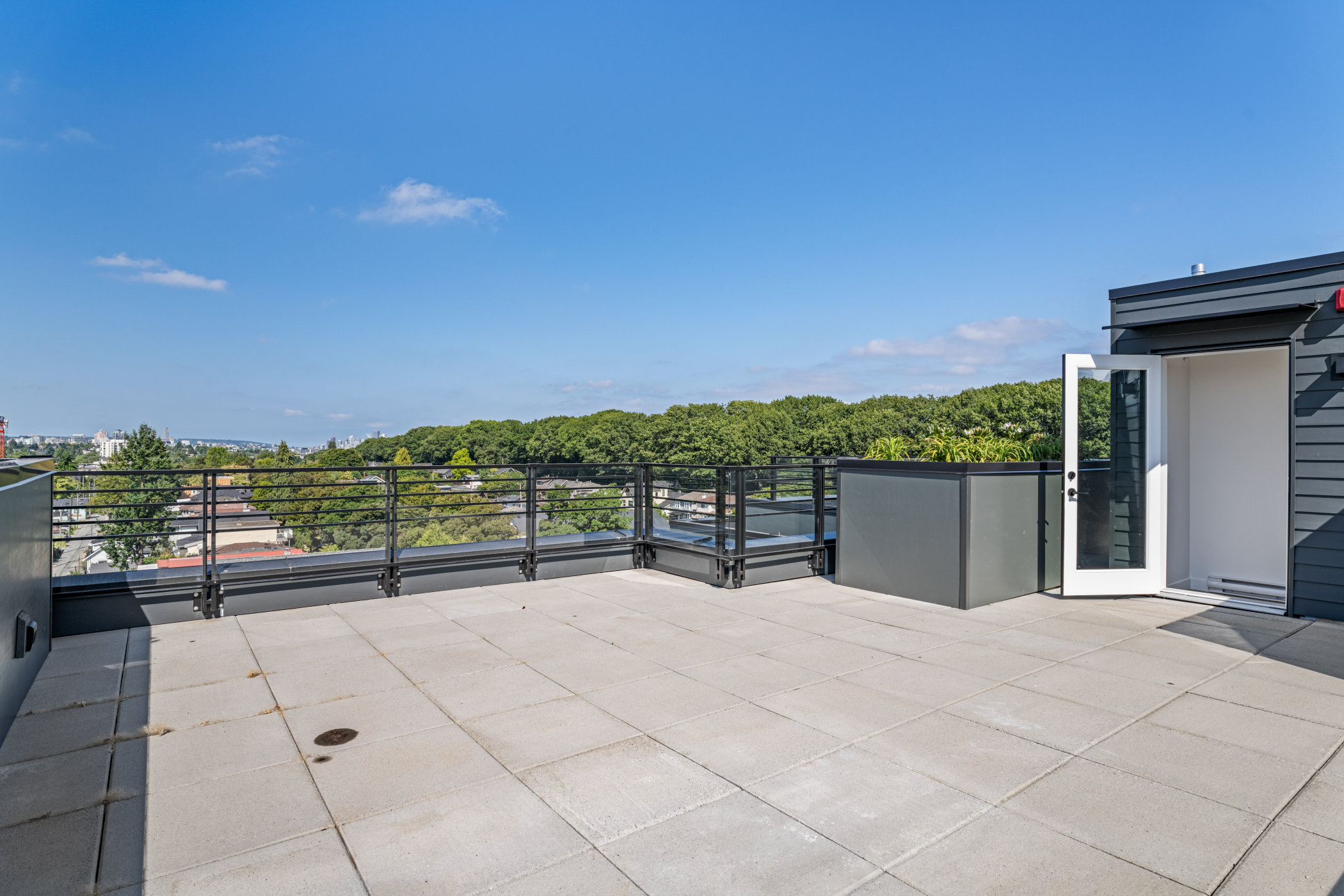 #603 – 2450 Garden Drive