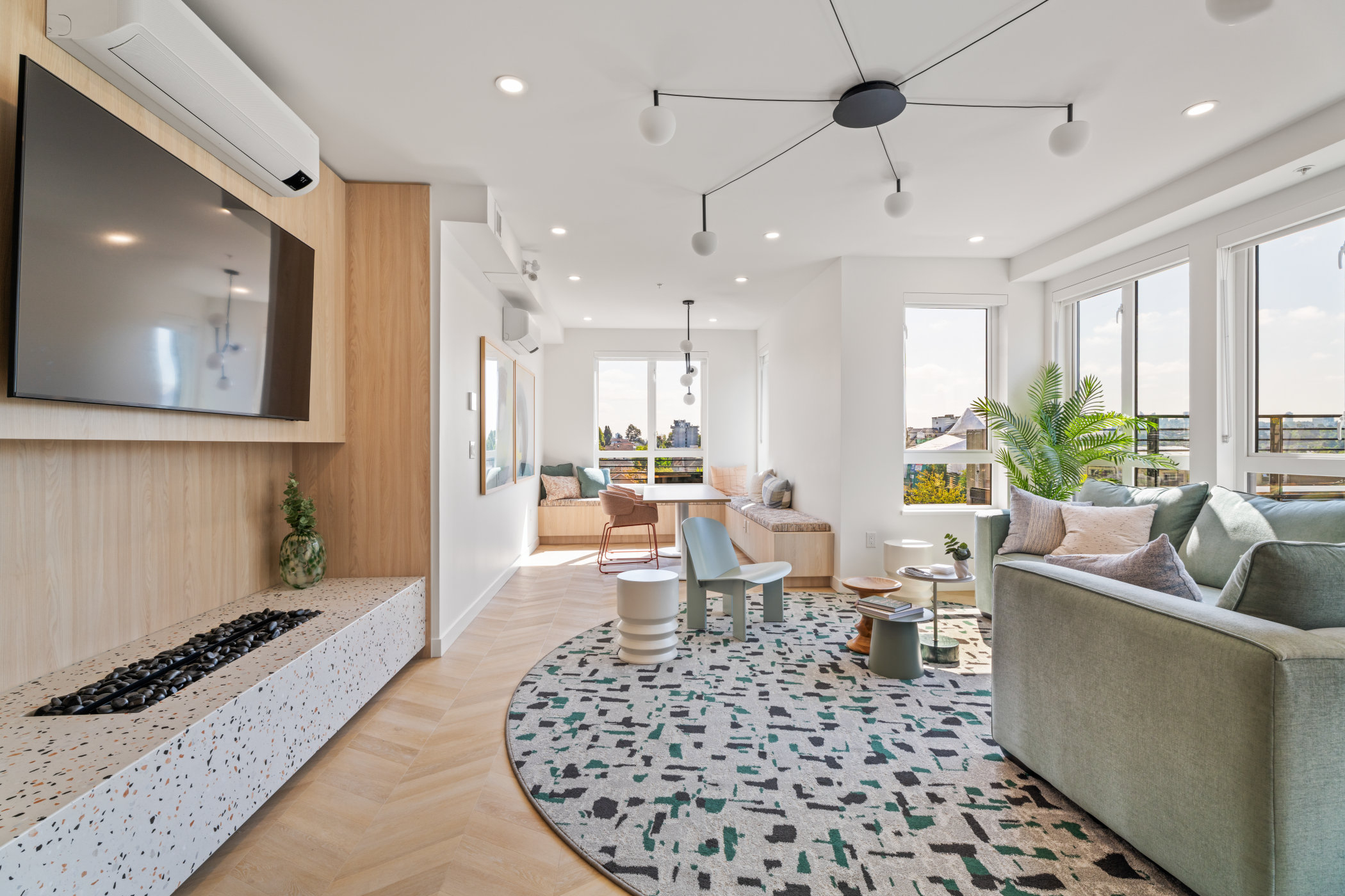 #603 – 2450 Garden Drive