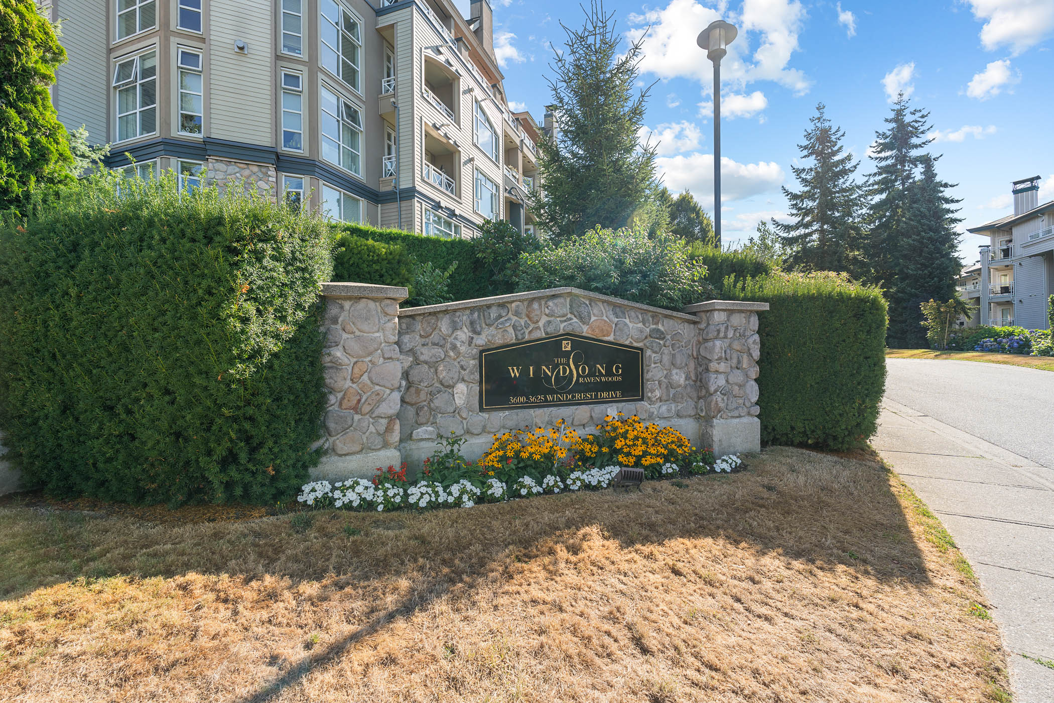 #407 – 3600 Windcrest Drive