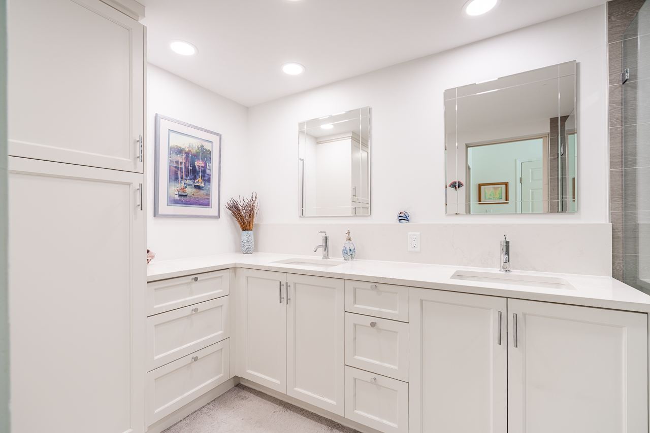 #304 – 3670 Banff Court