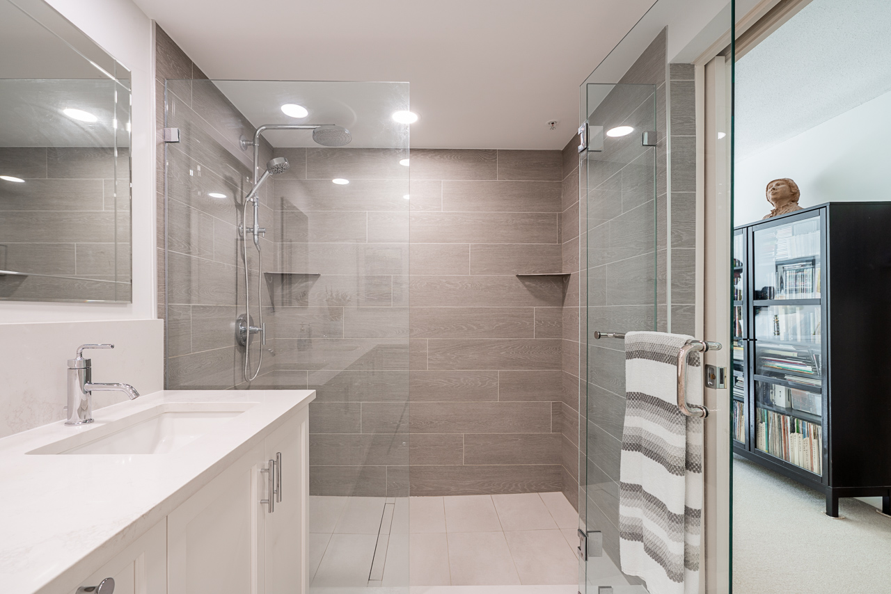 #304 – 3670 Banff Court