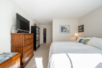 #304 – 3670 Banff Court