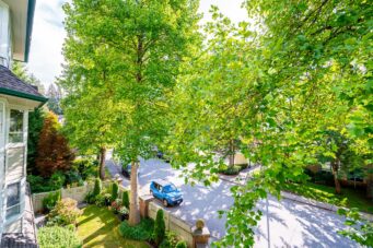 #304 – 3670 Banff Court