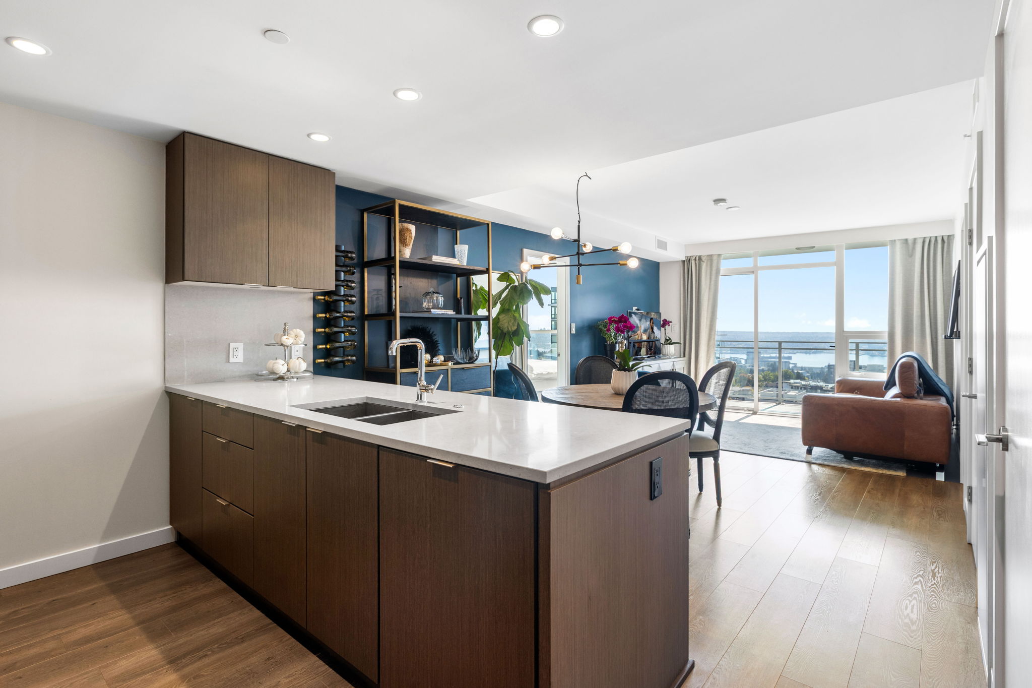 #1703 – 125 E 14th Street