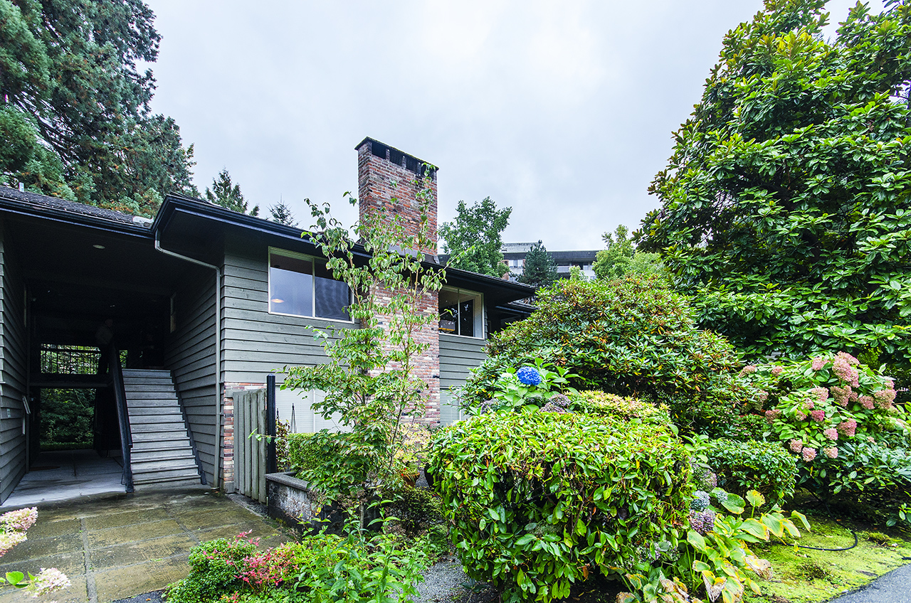 #211 – 235 Keith Road