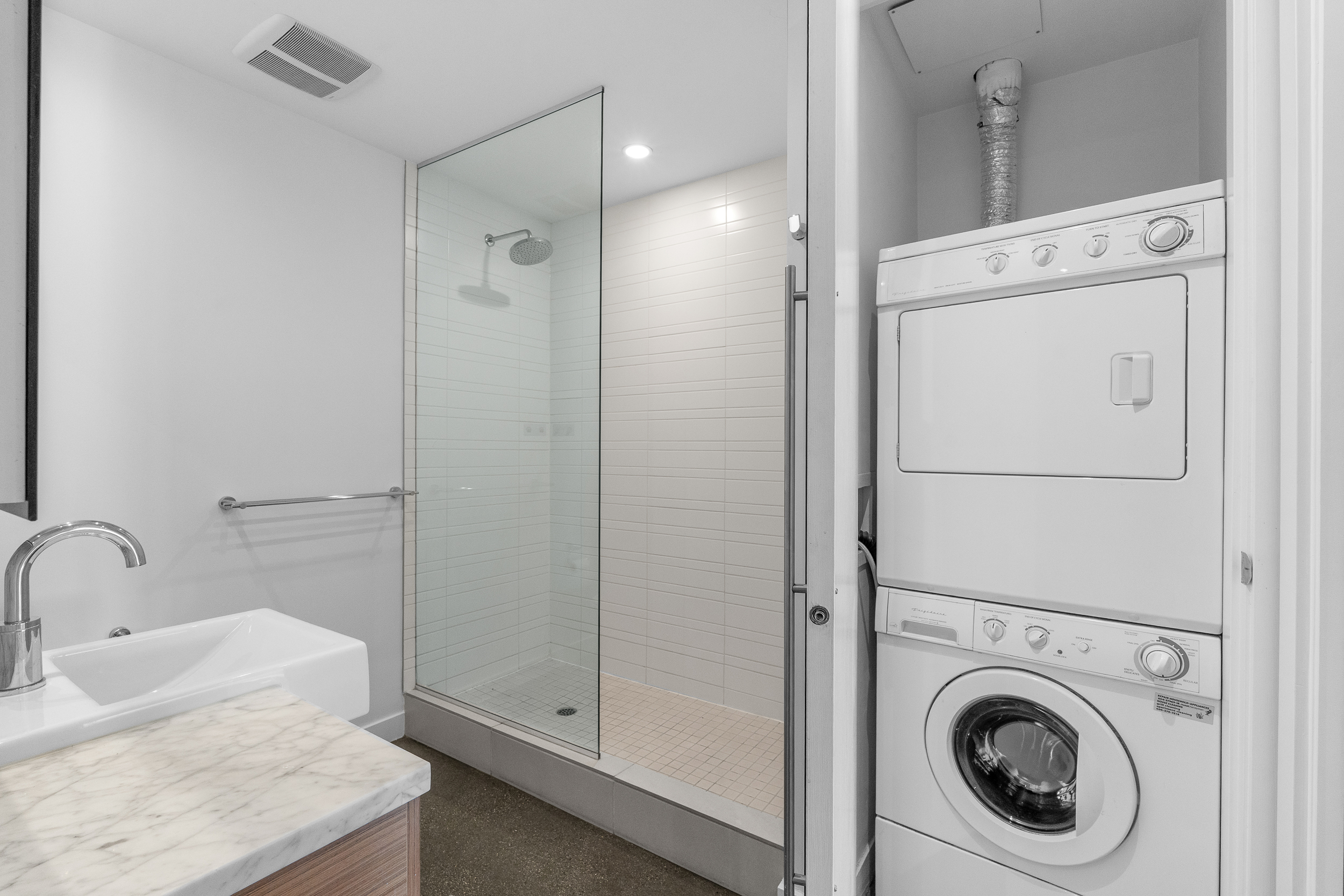 #417 – 256 E. 2nd Avenue