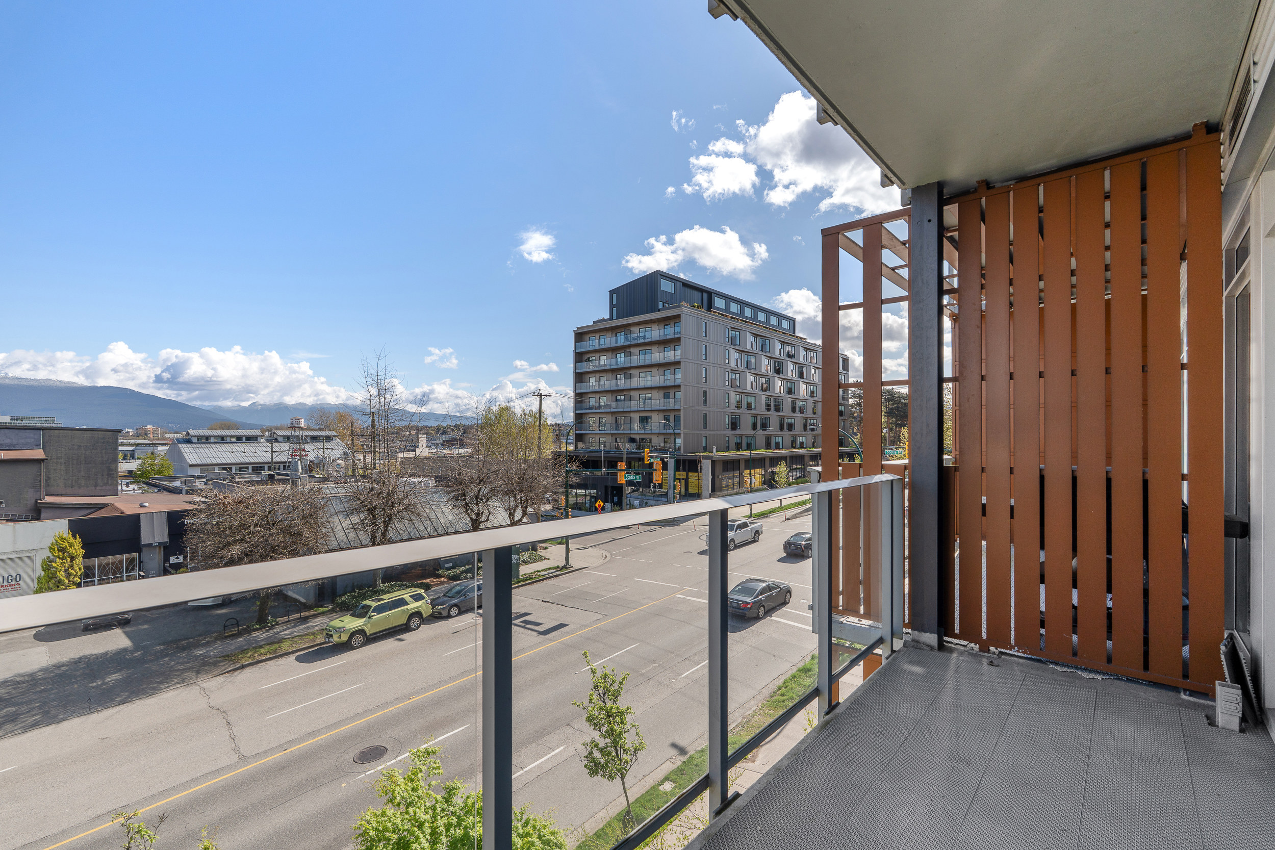 #417 – 256 E. 2nd Avenue