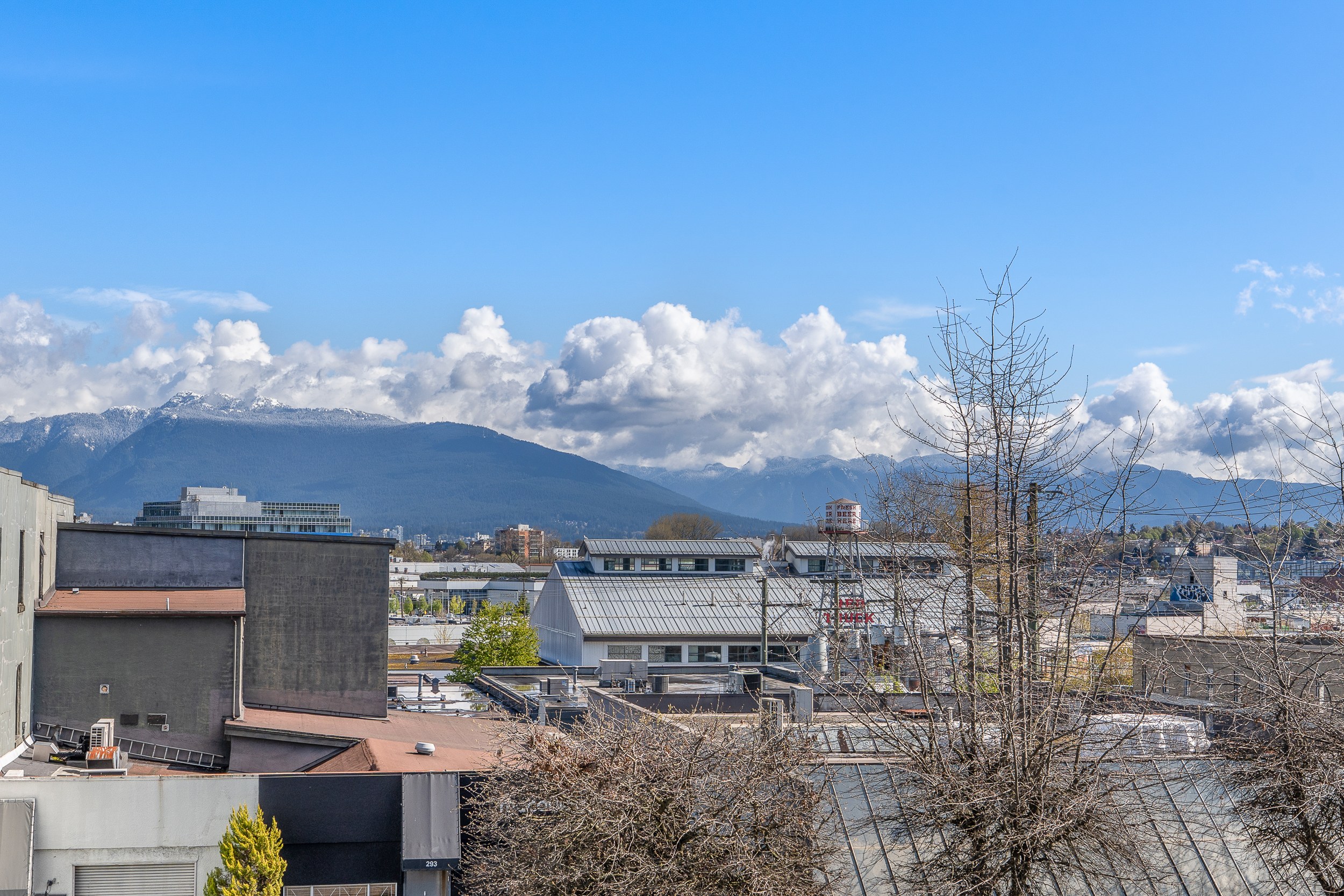 #417 – 256 E. 2nd Avenue