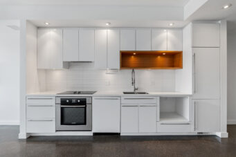 #417 – 256 E. 2nd Avenue