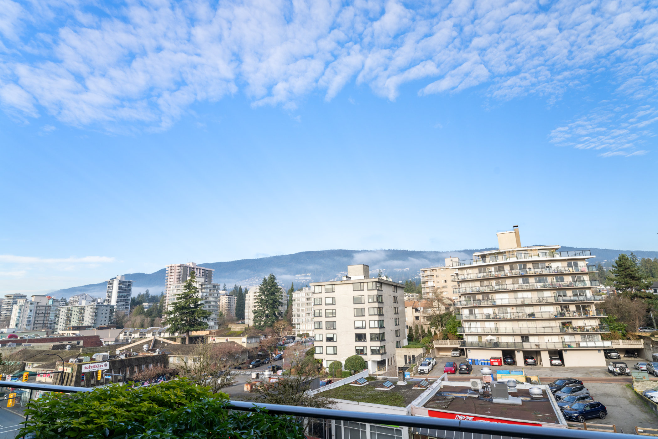 #409 – 1355 Bellevue Avenue