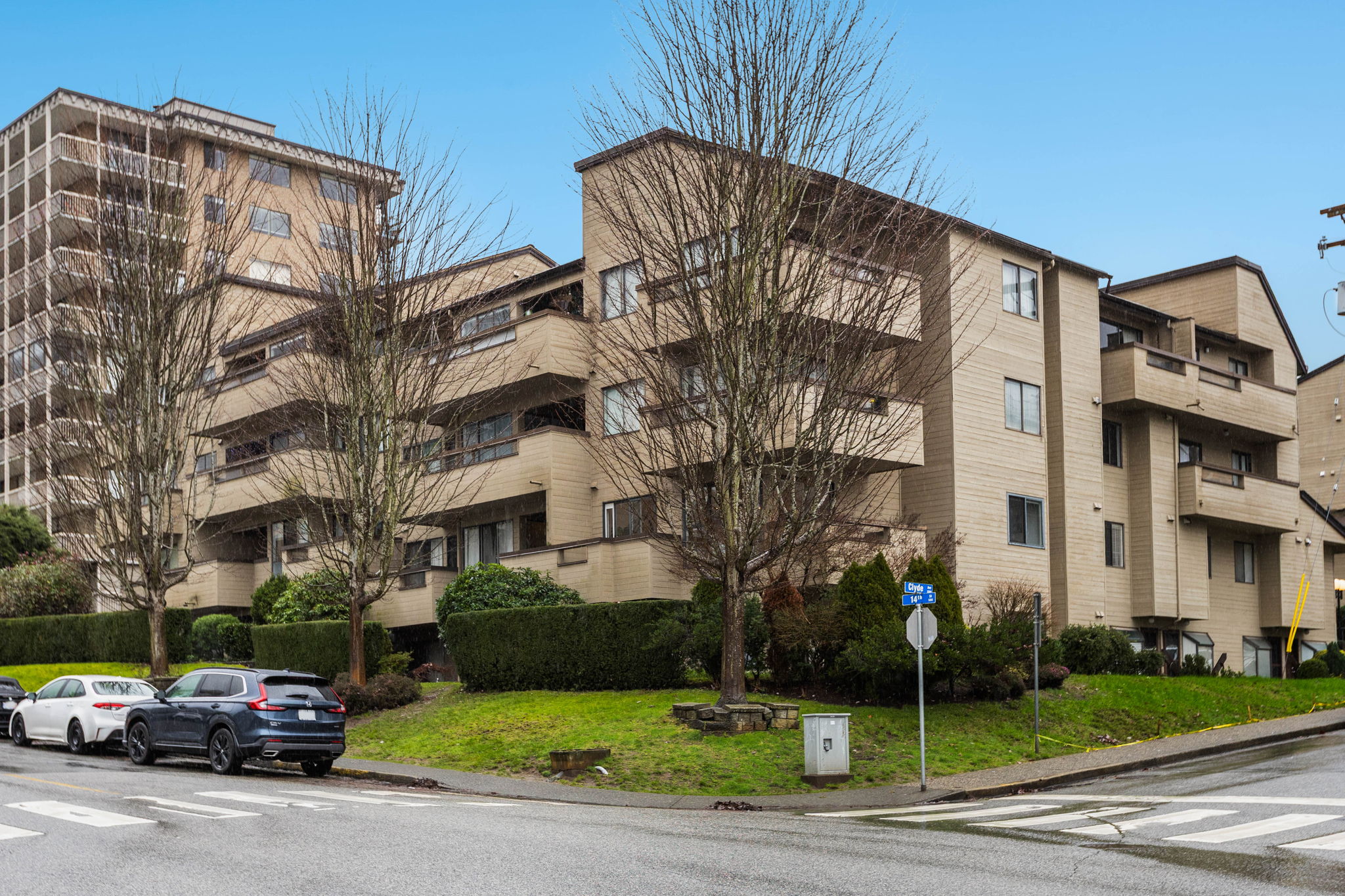 #408 – 1363 Clyde Avenue