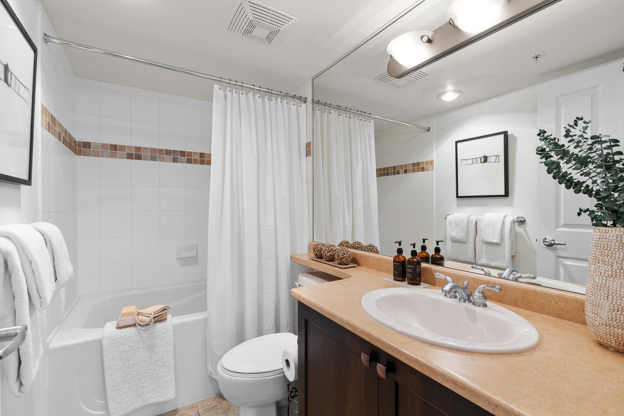 #1805 - 235 Guildford Way