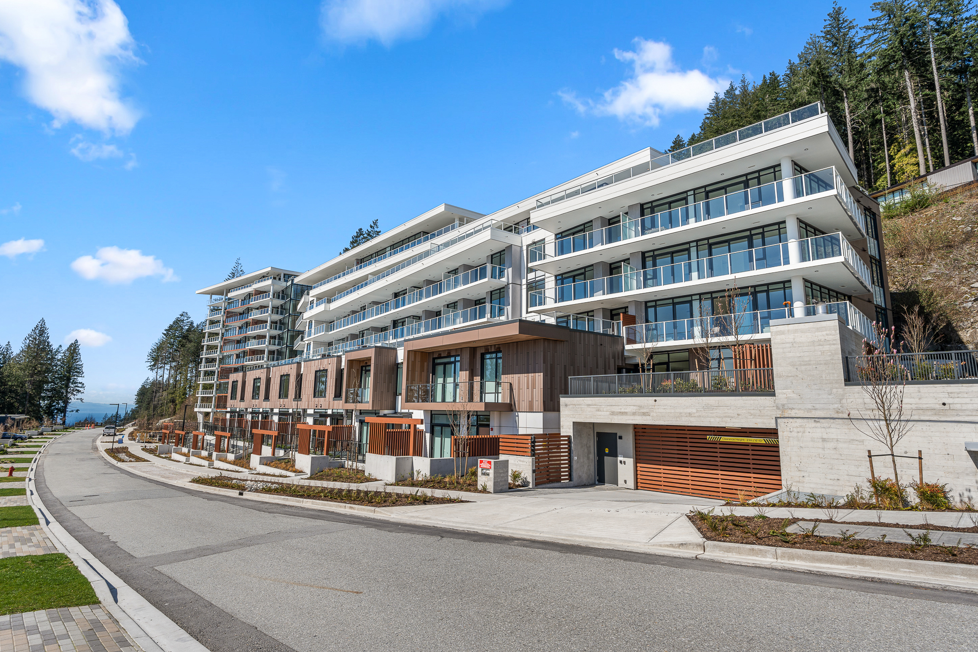 #209 – 3963 Uplands Way