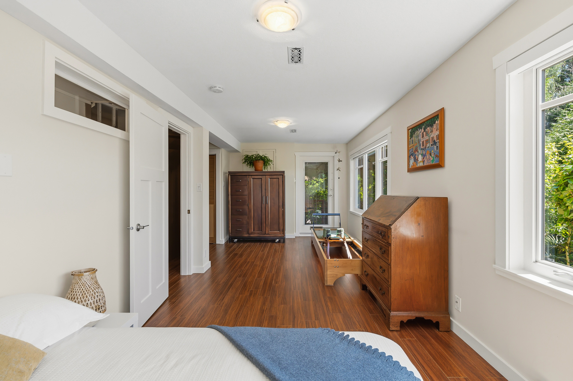 6577 Marine Drive
