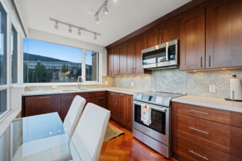 #503 - 2203 Bellevue Avenue