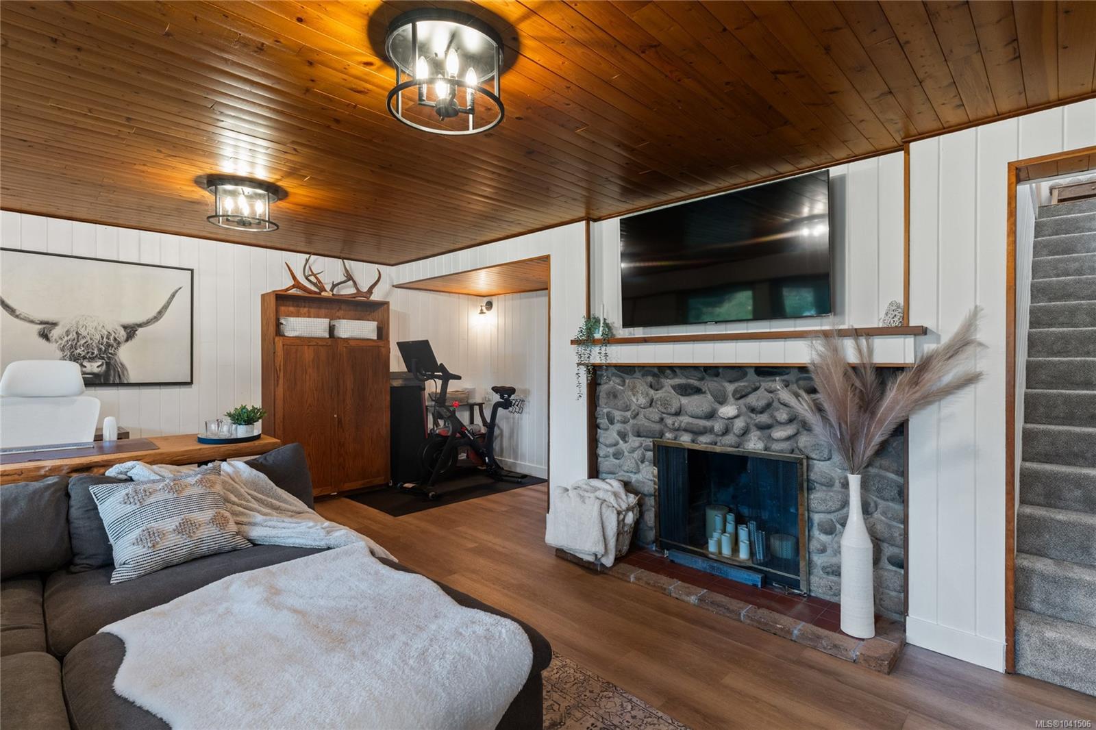 9233 Chemainus Road