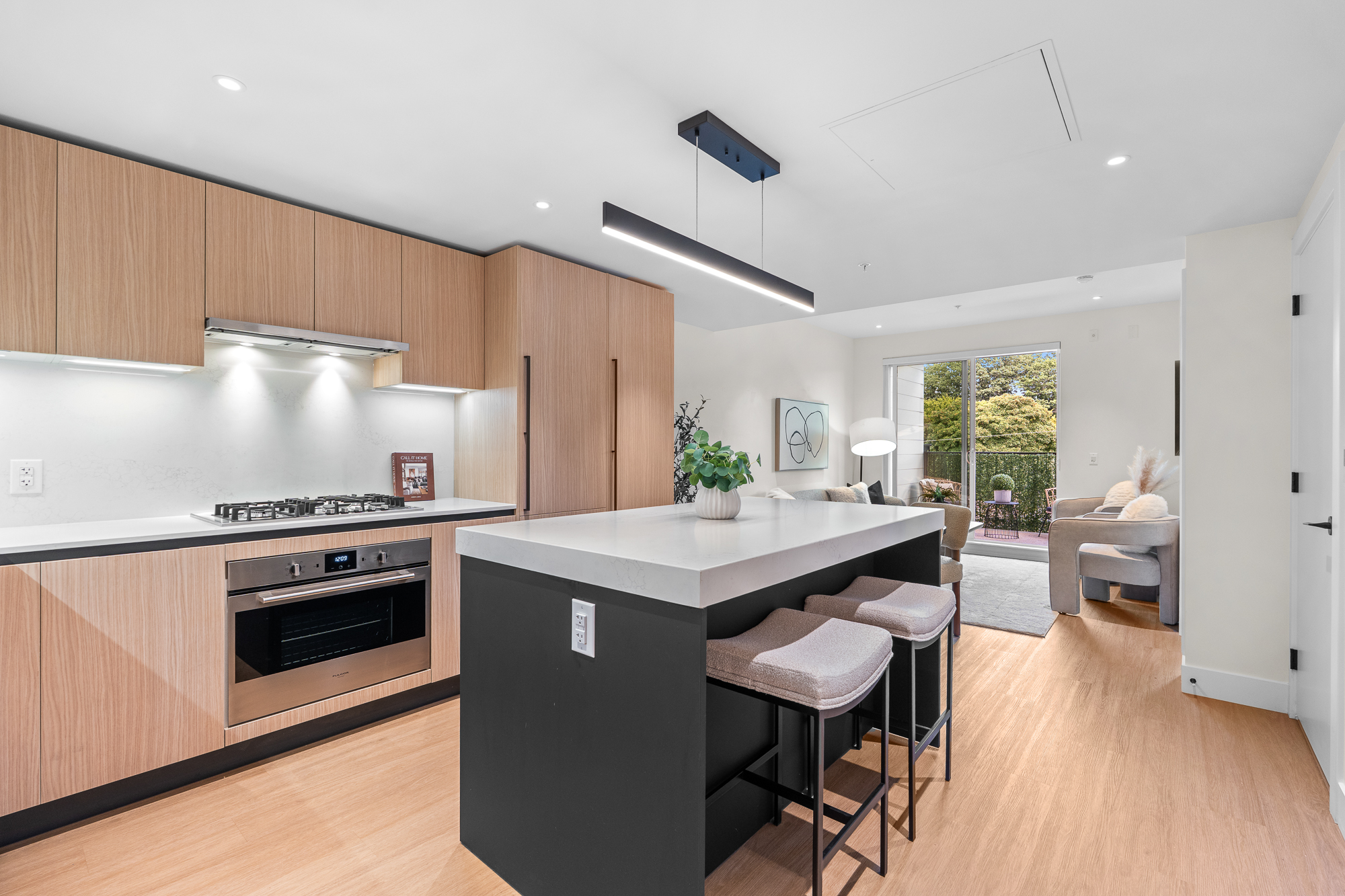 #410 - 2235 E Broadway