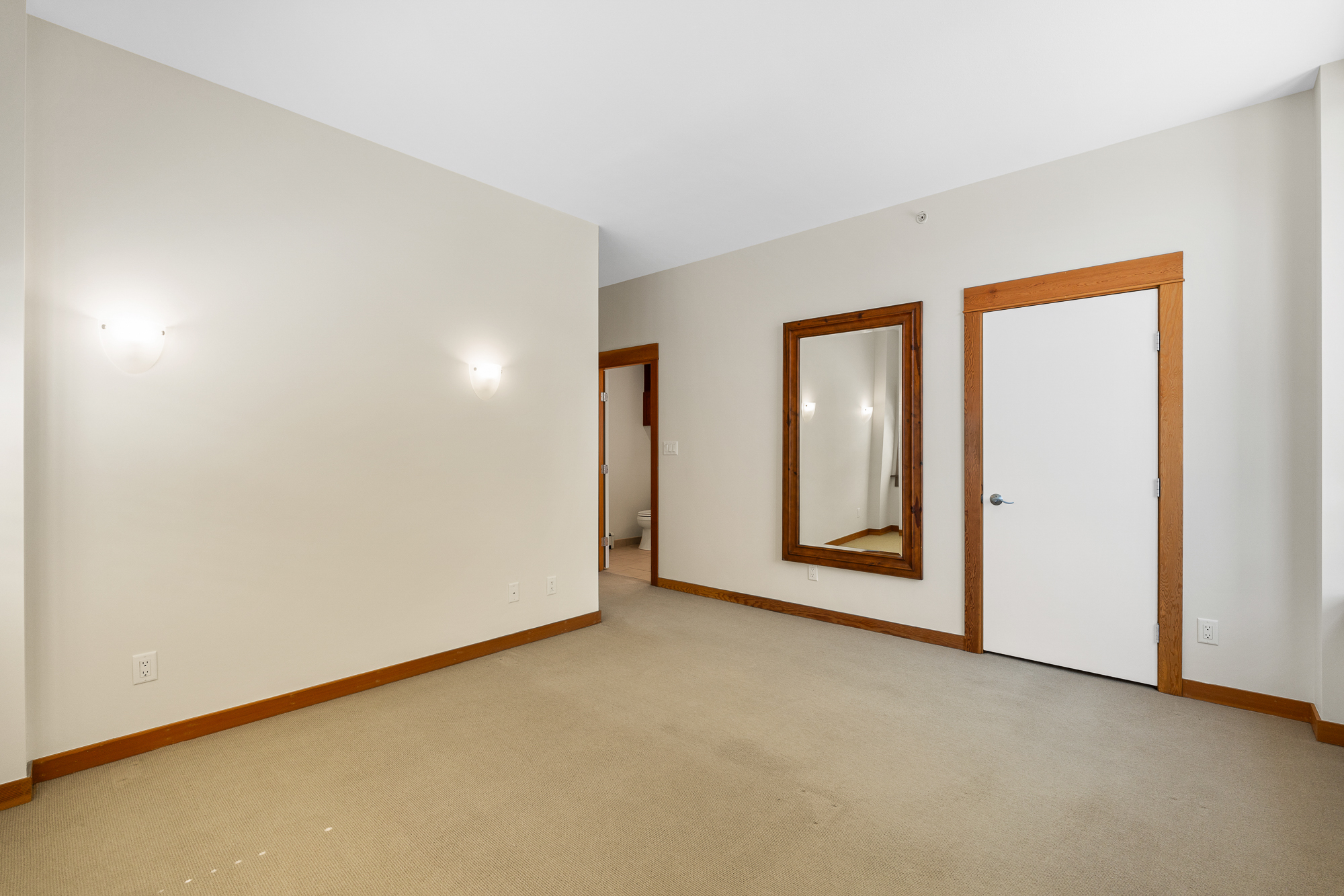 #201 - 550 17th Street
